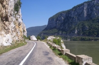 Panorama-Straße am Ufer der Donau in Rumänien