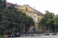 Relaxen in Stadtzentrum von Kikinda, Vojvodina in Serbien