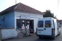 kleiner Laden in einer serbischen Ortschaft