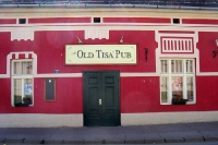 Ein Pub in einer serbischen Kleinstadt