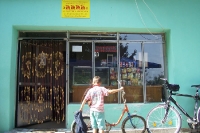 kleines Geschäft in einer serbischen Ortschaft