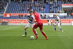Spielszenen Kaiserslautern in Duisburg 31-03-2018
