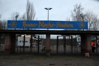 Sportstätte mit viel Tradition - Haupteingang des Bruno-Plache-Stadions