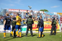 Polizei wirft ein Auge drauf: 1. FC Lok Leipzig feiert den Aufstieg
