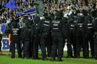 Berliner Polizei vor dem Magdeburger Fanblock im JSP