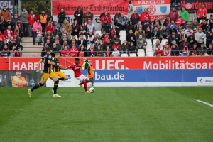 Isaiah Young Rot-Weiss Essen vs. Alemannia Aachen Spielfotos 30-10-2021