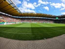 Innenraum Tivoli Stadion Aachen DFB Pokal 2019