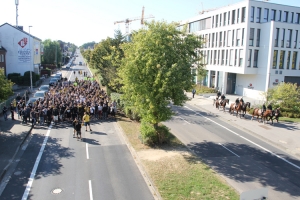 Marsch Aachen Ultras Karlsbande zum Stadion