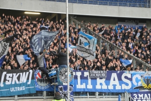 Fans und Ultras Arminia Bielefeld in Duisburg