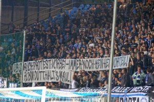 Spruchband Bielefeld Fans gegen Ultras Bochum