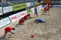die russische Nationalmannschaft macht sich warm für das Beach Soccer Turnier