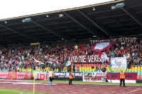 BFC Dynamo Fans kurz vor Anpfiff des Berliner Pokalfinales 2011