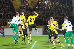 Niko Koulis, Antonios Papadopoulos, Rodney Elongo-Yombo Borussia Dortmund U23 vs. Preußen Münster Spielfotos 13.02.2024