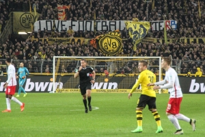 Dortmund feiert Sieg gegen RB Leipzig