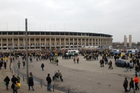 tausende Fans von Borussia Dortmund auf dem Weg zum Berliner Olympiastadion, 18. März 2012