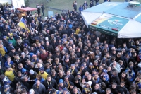 Braunschweiger Fans am Einlass zum Gästeblock