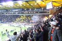 Pyrotechnik im Gästebereich des Tivoli: Eintracht Frankfurt feiert den Aufstieg