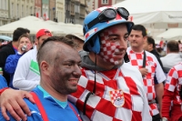Kroatische und italienische Fans friedlich beisammen