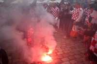 Euro 2012: Pyrotechnik darf bei den kroatischen Fußballfans nicht fehlen!