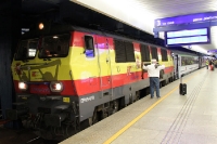Lokomotive in den spanischen Nationalfarben zur Euro 2012