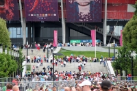 Deutschland - Italien: Die Zuschauer strömen ins Stadion Narodowy von Warschau