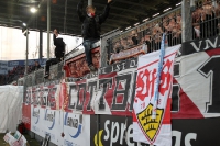 FC Energie Cottbus feiert Sieg gegen Hansa Rostock