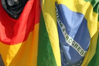 deutsche und brasilianische Flagge