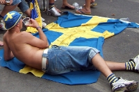 Schwedischer Fan mit einem Bierchen