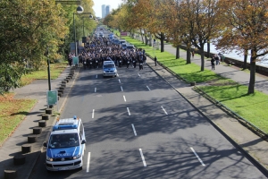 Düsseldorf: Jena Fans Marsch zum Stadion