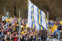 Nordostduell: Gästeblock mit den Fans / Ultras des FC Carl Zeiss Jena im Karli in Babelsberg
