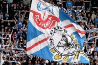 Fahne der Suptras des FC Hansa Rostock