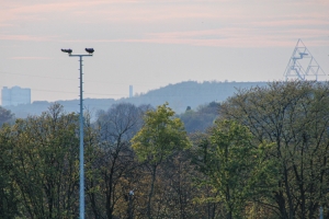 Ruhrpott Skyline Tetraeder und Gasometer
