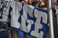 Schalker Fan-Support in Duisburg
