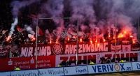 FC St. Pauli mit Pyroshow in Sandhauen