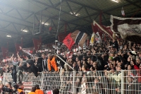 Fans des FC St. Pauli feiern den 2:0-Erfolg beim 1. FC Union Berlin