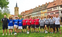 Erfurter Fußballerinnen in der Altstadt