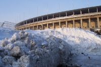 Schneehaufen vor dem Berliner Olympiastadion