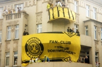 Fans von Borussia Dortmund feiern die Meisterschaft, 1995/96