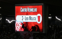 Rote Karte für Leo Moura von CR Flamengo Rio de Janeiro, (Foto: T. Hänsch www.unveu.de) 
