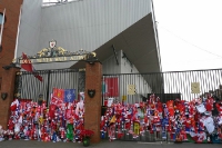 Gedenktafel an der Anfield Road in Liverpool