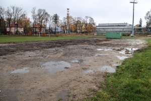 abgerissene Gegengerade im Stadion Miejski