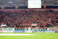 Fans von Zaglebie Lubin beim Spiel gegen Lech Poznan