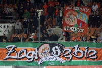 Fans von Zaglebie Lubin beim Spiel gegen Lech Poznan