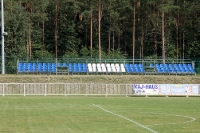 Leerer Gästeblock im Stadion Miejski w Rzepinie