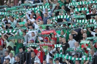 Schals hoch: Fans von Lechia Gdansk