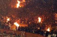 Brandherde in der Kurve des FK Partizan beim 145. Derby