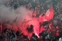 Pyrotechnik nach dem 1:0 des SK Slavia gegen Sparta Praha