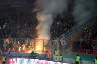 Pyrotechnik und dicke Luft im Block des AC Sparta Praha