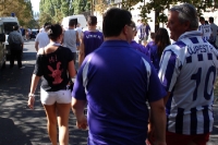 Újpest-Fans auf dem Weg zum Derby gegen Ferencváros