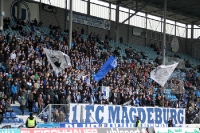 Os fãs de futebol da primeira FC Magdeburg, Alemanha